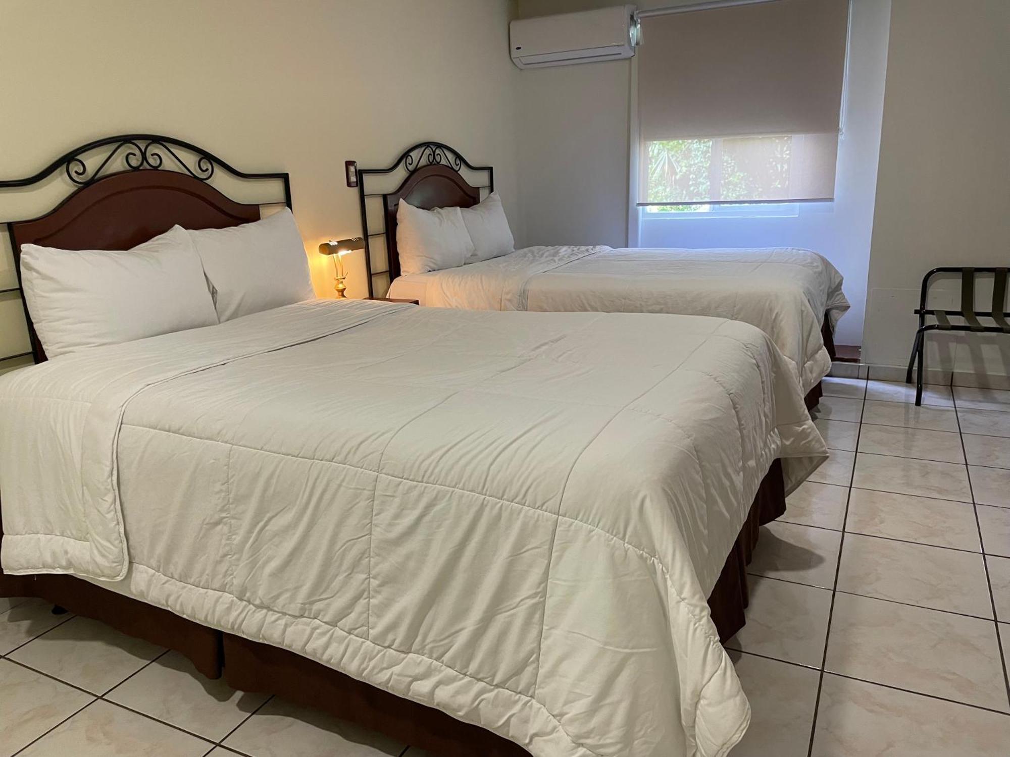 Hotel Gardenia Inn 산살바도르 외부 사진