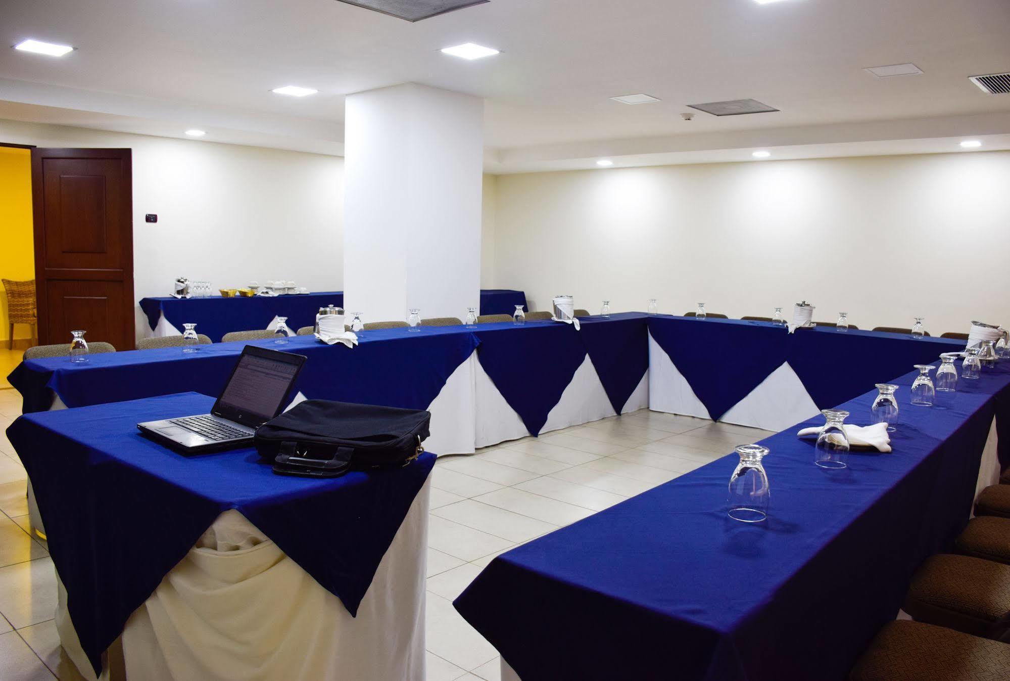 Hotel Gardenia Inn 산살바도르 외부 사진
