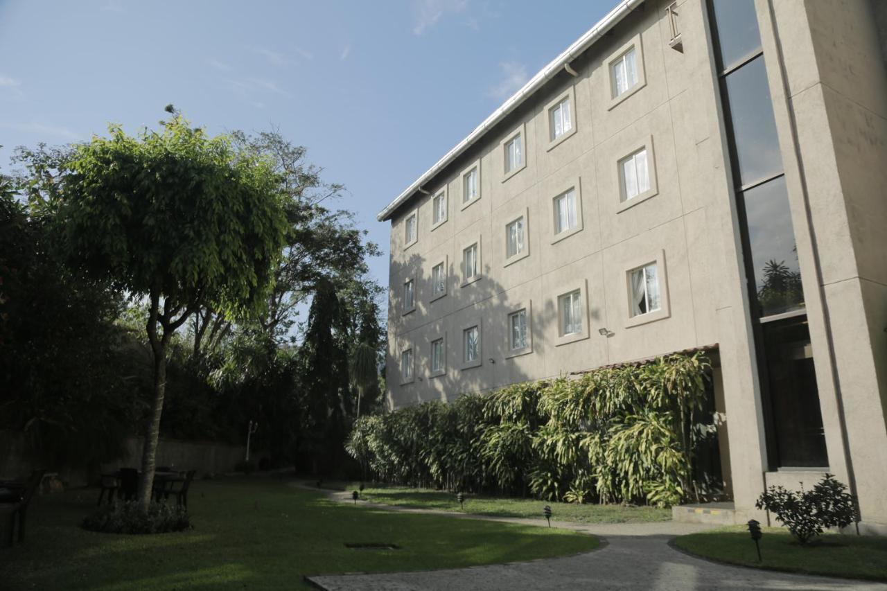 Hotel Gardenia Inn 산살바도르 외부 사진