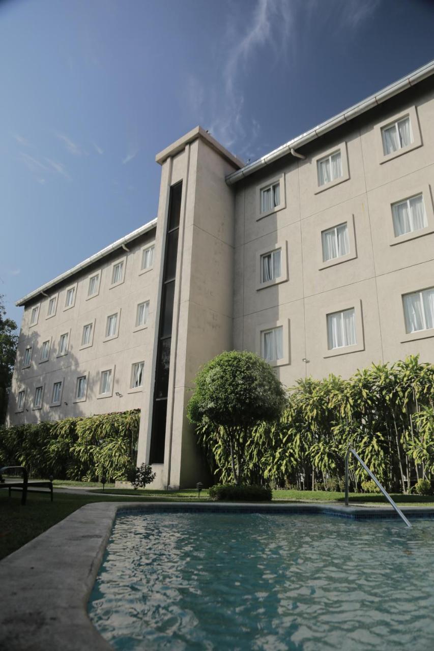 Hotel Gardenia Inn 산살바도르 외부 사진